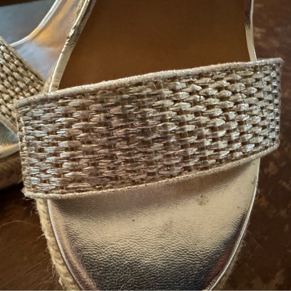 Silver Size 10 wedge sandals. EUC. - Picture 5 of 11